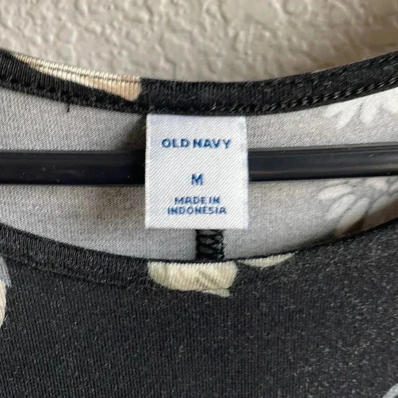 Black Floral Long Sleeve Swing Dress - Picture 2 of 4